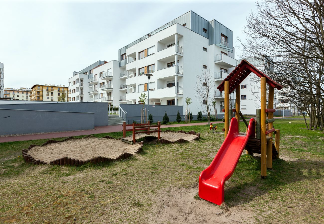 Outside, Świnoujście, apartment, rental, vacation, building, view, garden, playground