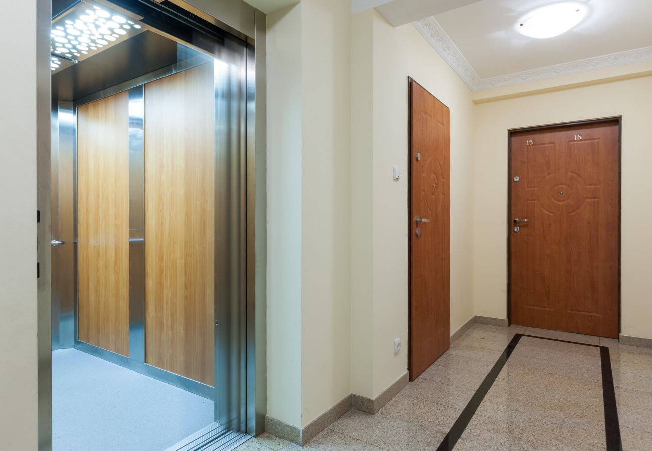 corridor, elevator, apartment, rent