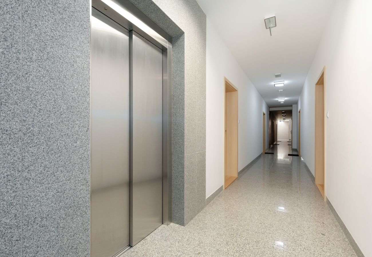interior, corridor, lift, apartment, apartment building, apartment building interior, rent