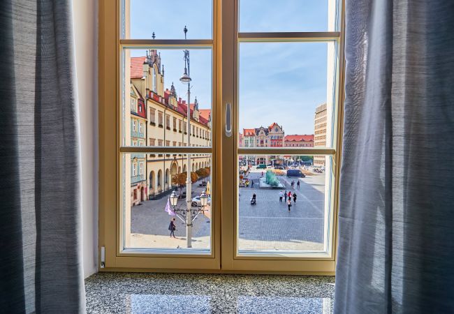 view, view from apartment, exterior view, old town, Old Town Market Square, apartment, rent