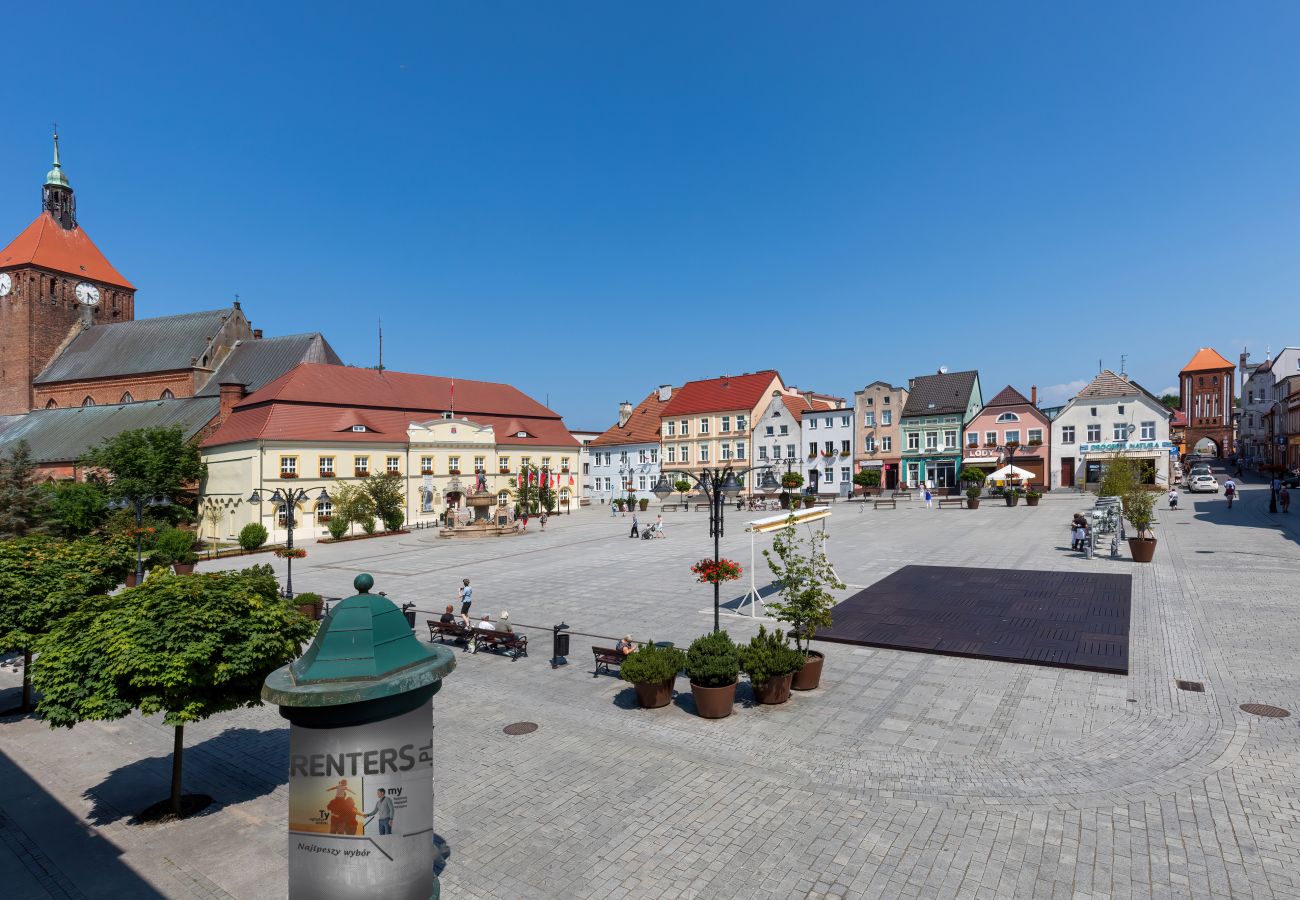 apartment, rent, view, market square, Kościuszki Square, Darłowo, summer, vacation