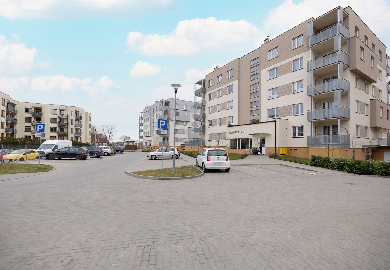 exterior, apartment, apartment building exterior, rent, Paryska 3, Kołobrzeg