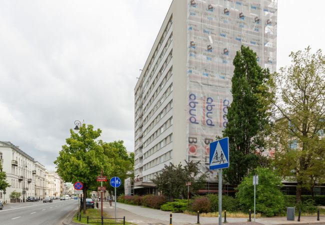 Apartment in Warszawa - Al. Ujazdowskie 8/20