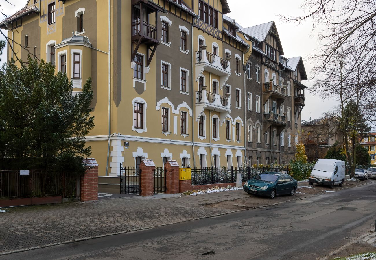 Apartment in Wrocław - Śniadeckich 47/41*