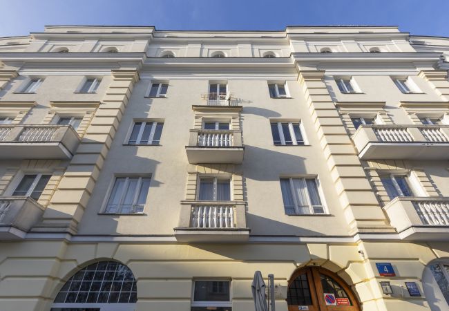 Apartment in Warszawa - Mochnackiego 4/49