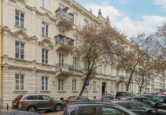 Apartment in Warszawa - Wilcza 65/20