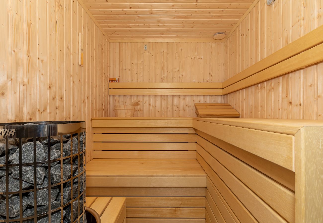 sauna, wyposażenie, sauna drewniana, sauna domowa, sauna wewnętrzna, wnętrze, wynajem
