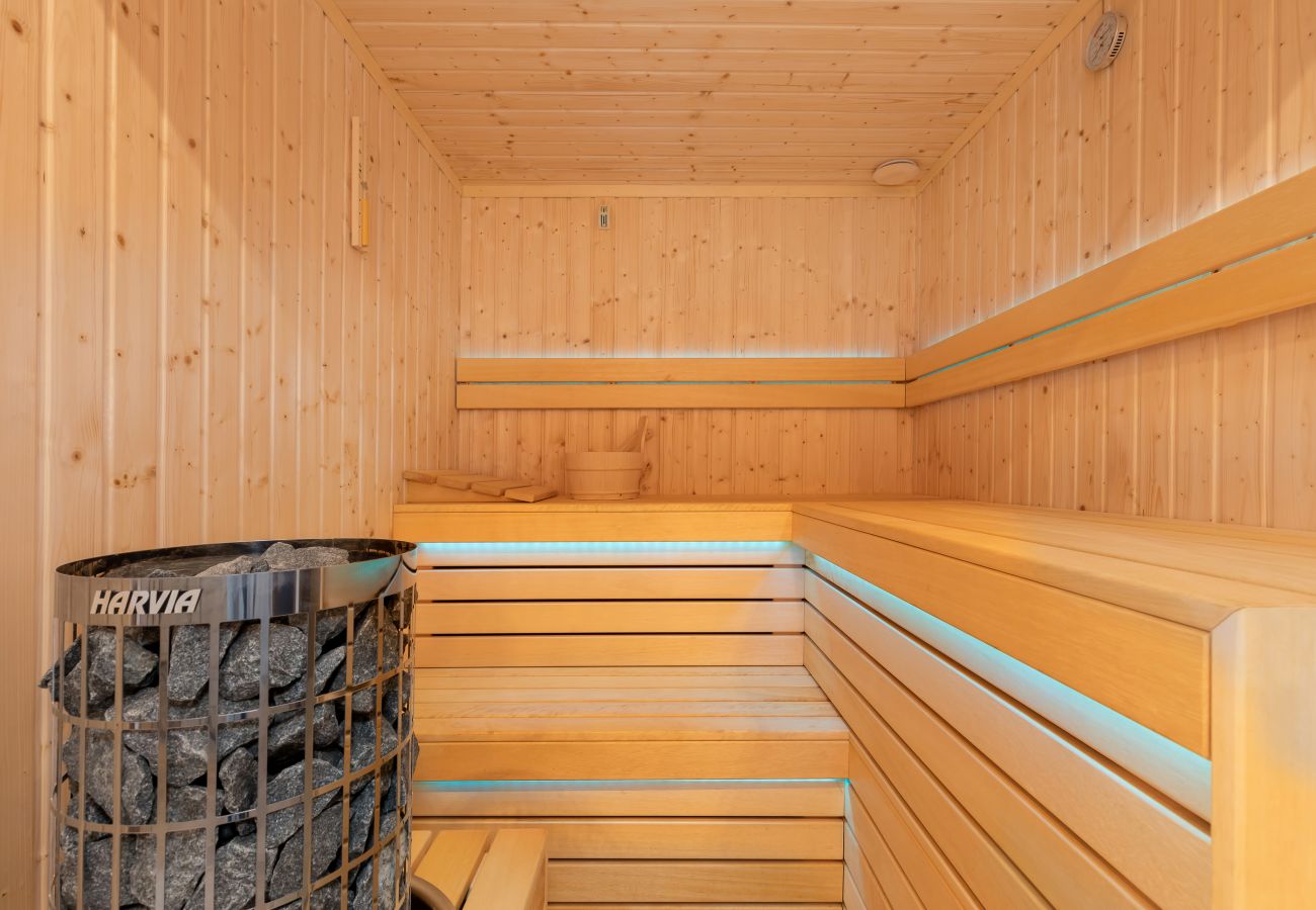 wnętrze, sauna wnętrze, sauna wewnętrzna, sauna drewniana, piętro, wynajem